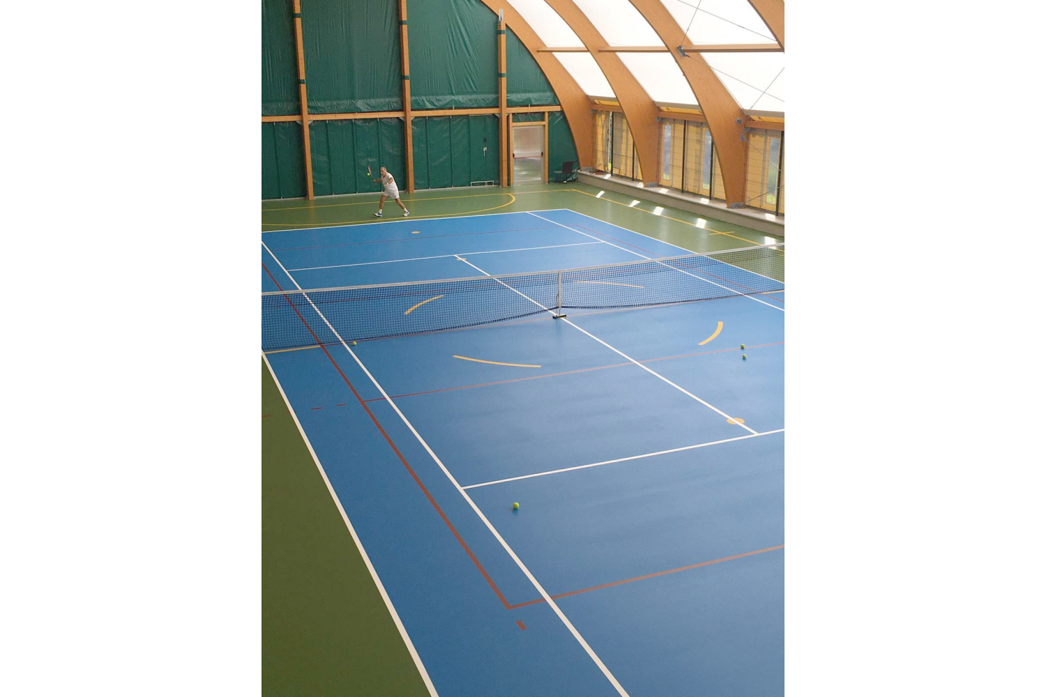 Polyurethane coating for sports fields: properties and capabilities that are useful to know about