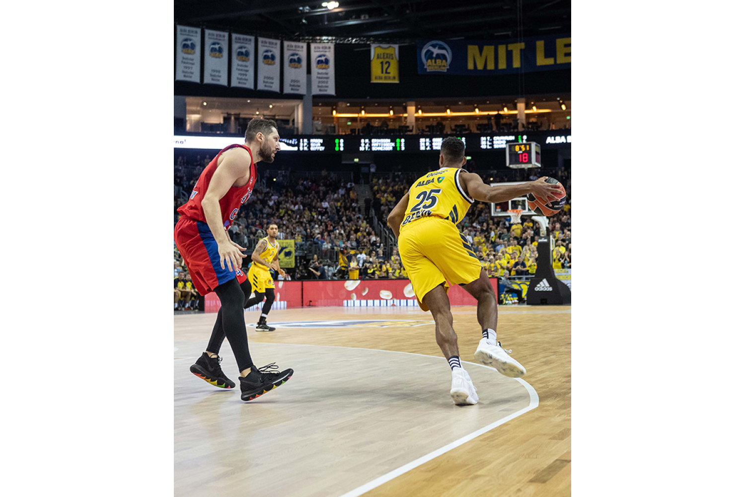 Differences between the Speed-Lock S20 mobile sports parquet and the Speed-Lock M1 mobile sports flooring