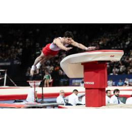 Прыжковый стол с центральной ножкой MONTRÉAL