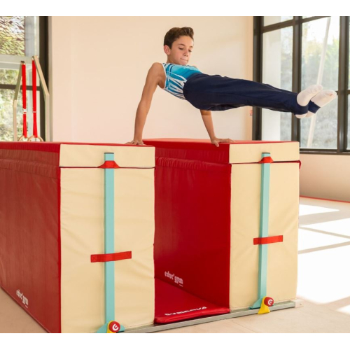 Параллельные брусья из пеноматериала 